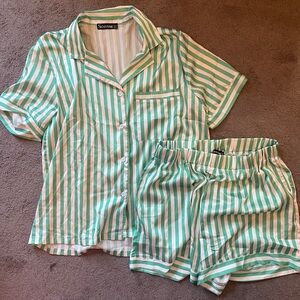Green & White Striped Women's Pajama Set